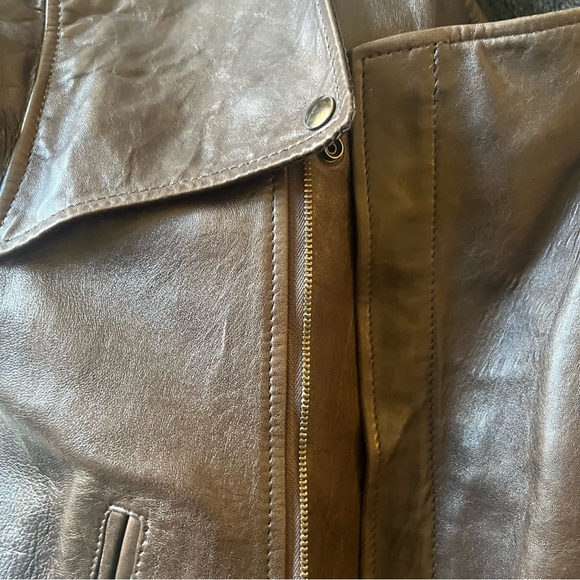 VINTAGE L’AVION FRENCH FLUFFY LEATHER JACKET WOLF DESIGN STITCHED ON BACK - Picture 7 of 9